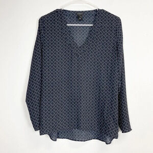 Ann Taylor Shirt Womens Size XS Navy Blue White Blouse Long Sleeve Patterned